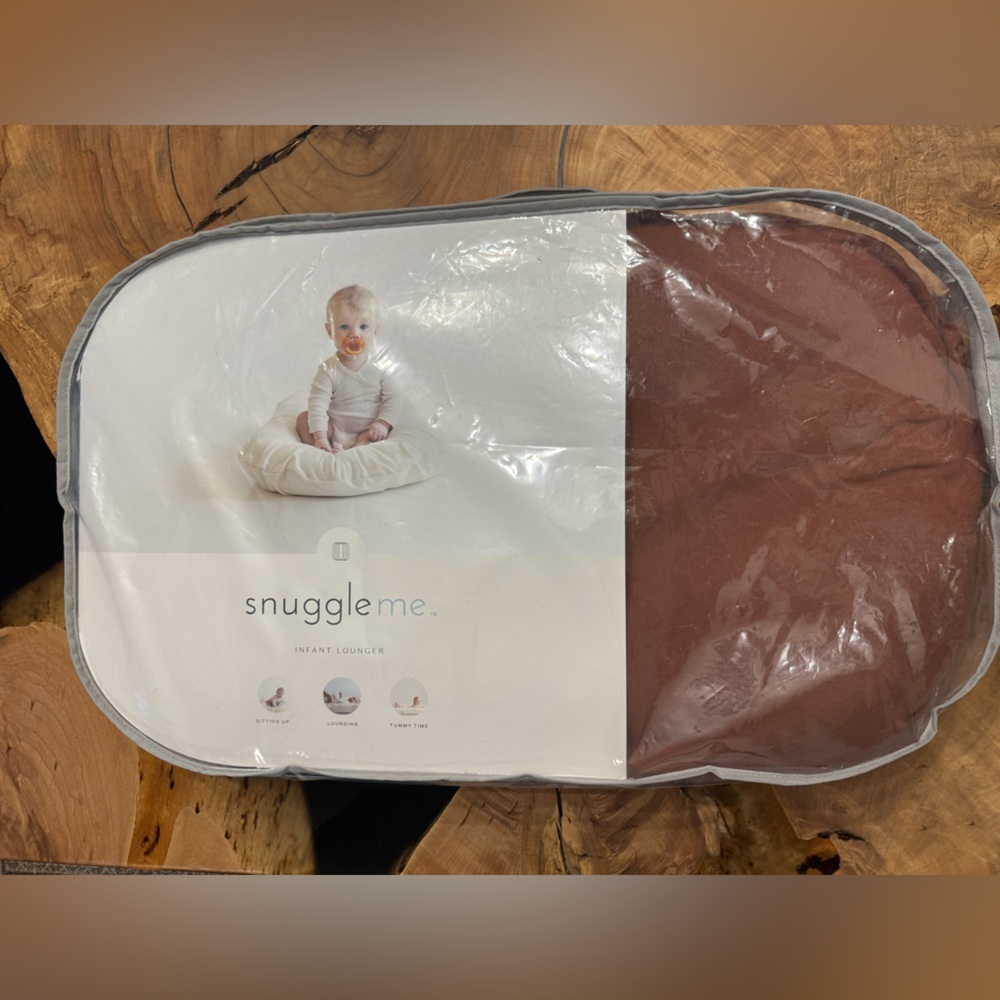 Snuggle Me Infant Lounger - Brown